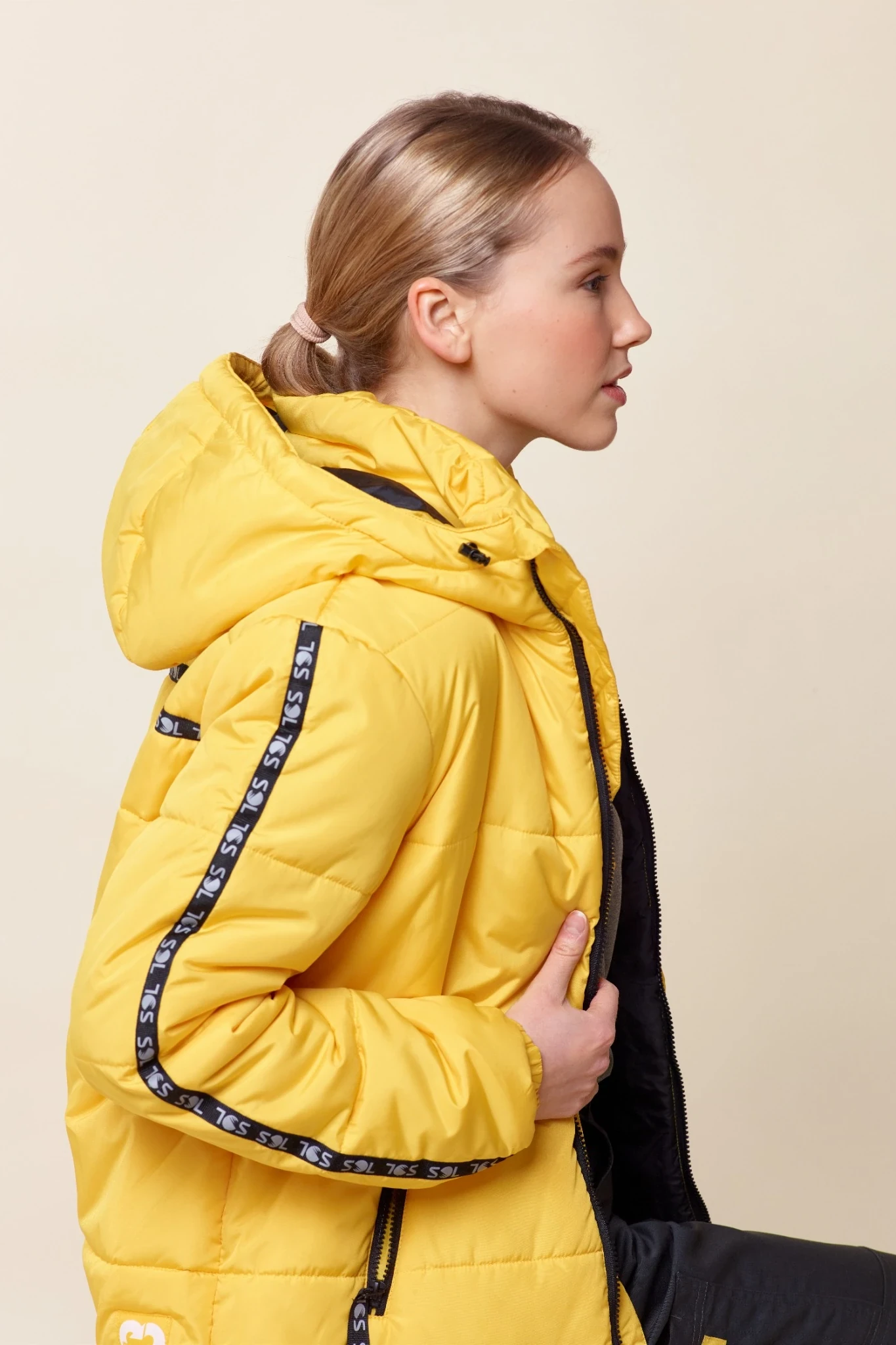 waste2wear-recycled-fabric-yellow-puffer-jacket-matched Reusable products made from post-consumer recycled materials